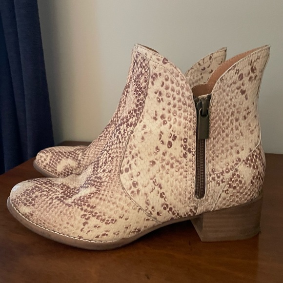 Seychelles beige python print ankle boots SIZE 7.5 - Picture 5 of 7